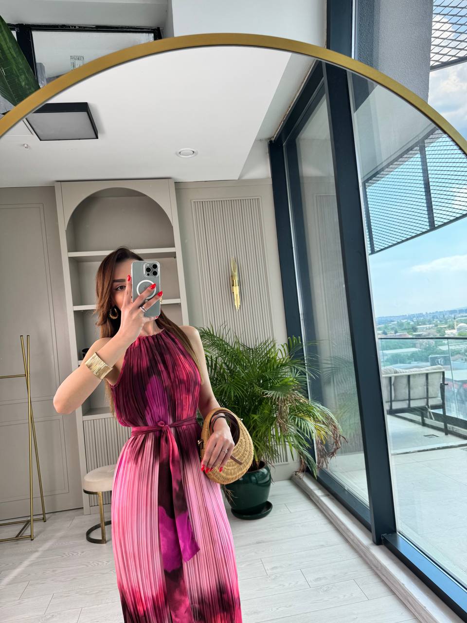 Fuşya%20Geçişli%20Astarlı%20İnce%20Piliseli%20Şifon%20Elbise