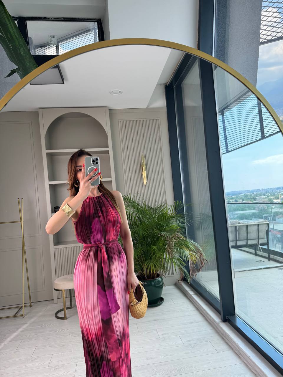 Fuşya%20Geçişli%20Astarlı%20İnce%20Piliseli%20Şifon%20Elbise