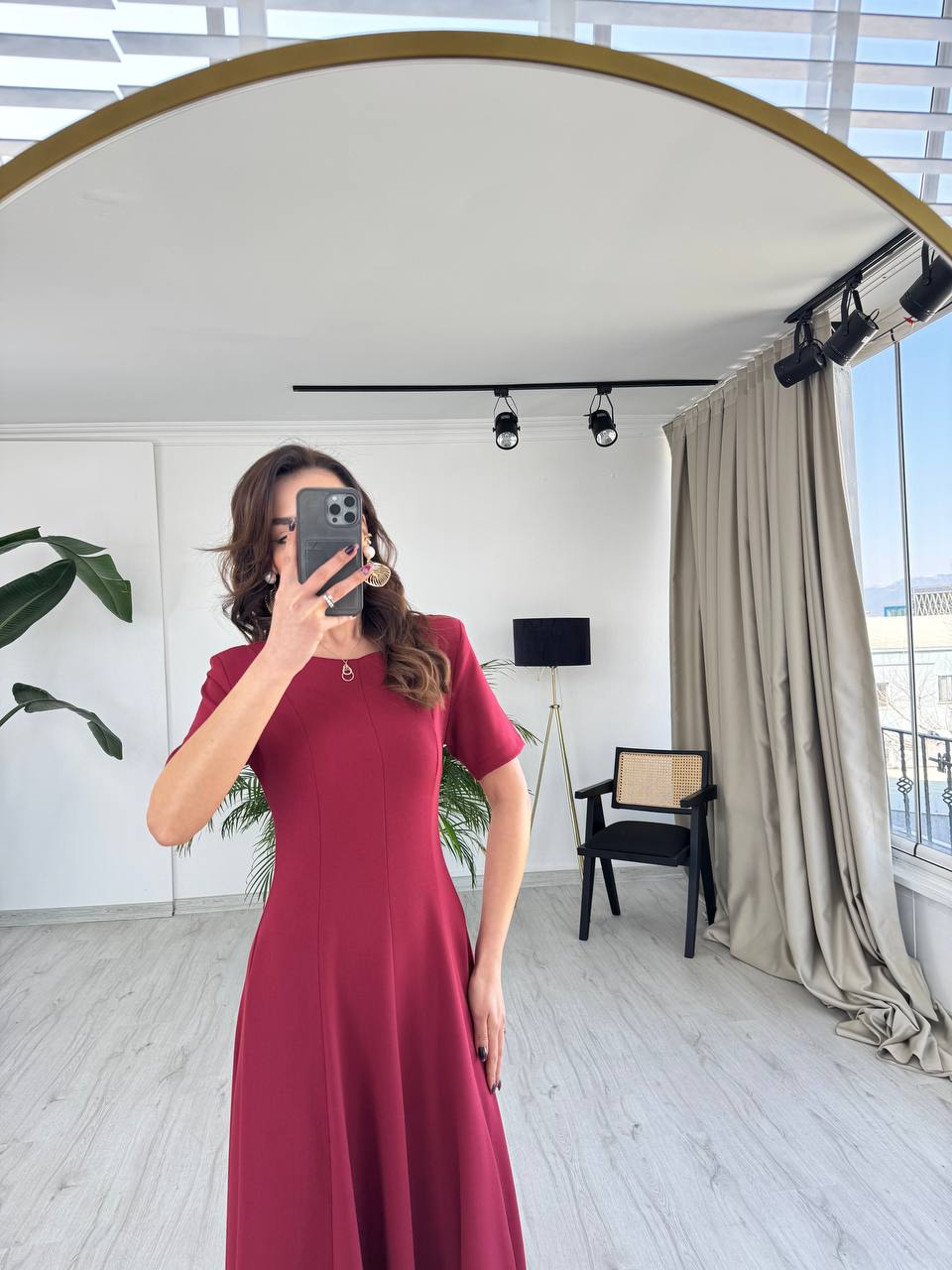 Bordo%20Zara%20Model%20Vatkalı%20Atlas%20Kumaş%20Midi%20Boy%20Elbise