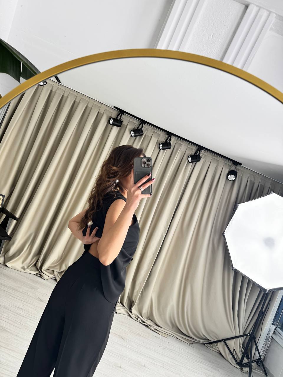 Tasarım%20Siyah%20Çiçek%20Düğme%20Detaylı%20Yelek%20Pantolon%20Takım