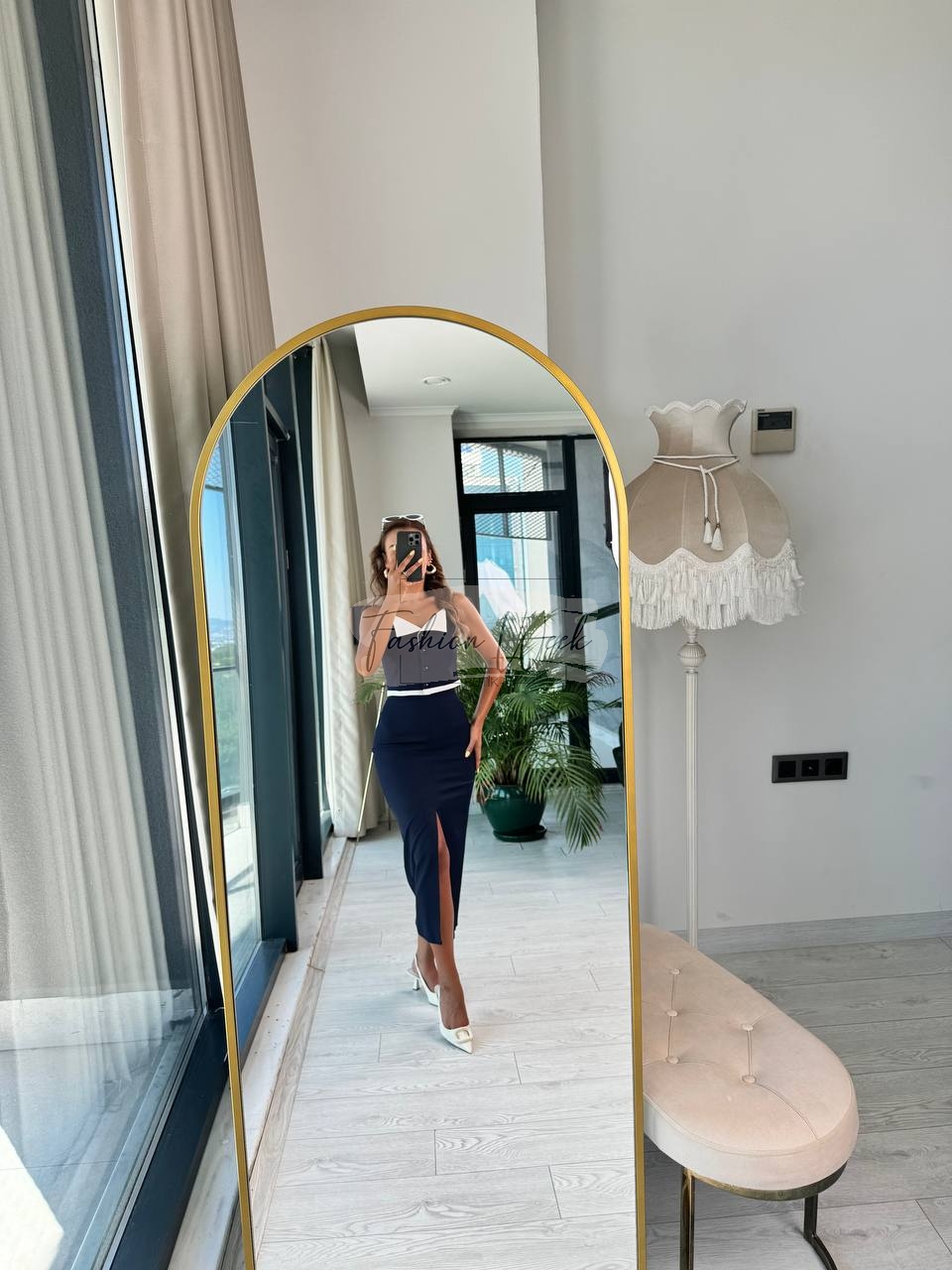 Tasarım%20Lacivert%20Beyaz%20Şerit%20Detaylı%20Atlas%20Kumaş%20Etek%20Bluz%20Takım