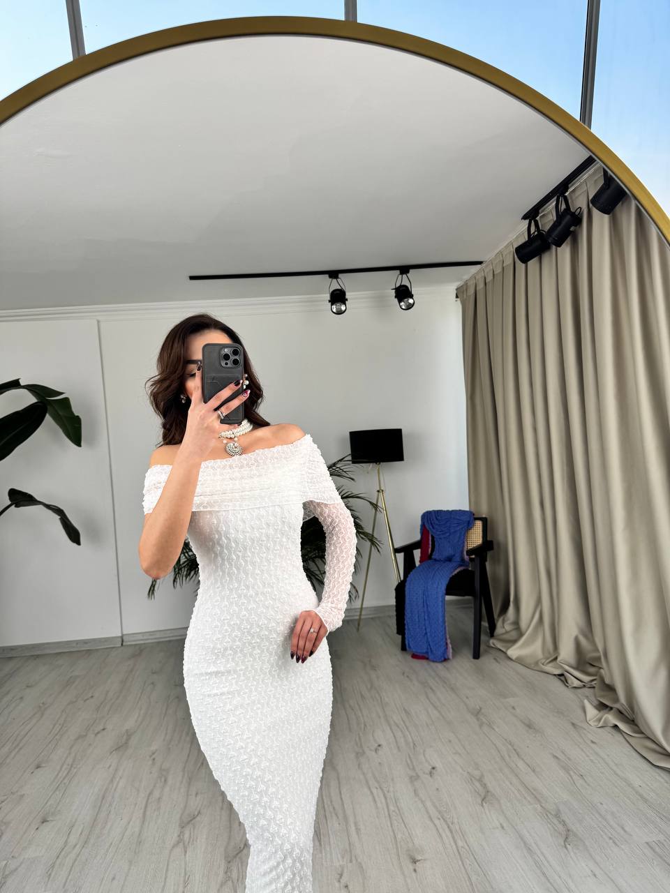 Tasarım%20Beyaz%20Astarlı%20Yaka%20Detay%20Dantel%20Elbise