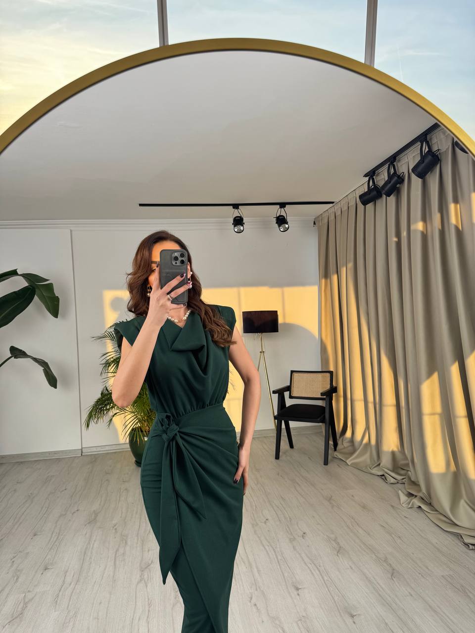 Zümrüt%20Yeşili%20Vatkalı%20Degaje%20Yaka%20Tok%20Krep%20Kumaş%20Elbise