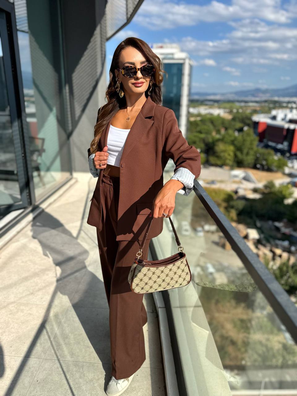 Kahverengi%20Atlas%20Kumaş%20Ceket%20Pantolon%20Takım