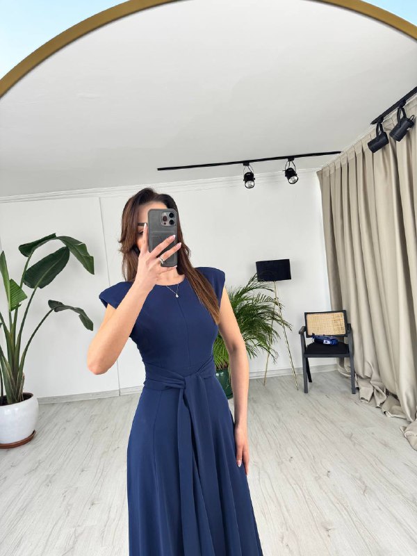 Lacivert%20Bel%20Kuşaklı%20Tensel%20Kumaş%20Midi%20Boy%20Elbise