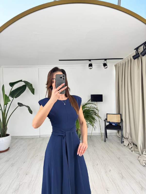Lacivert%20Bel%20Kuşaklı%20Tensel%20Kumaş%20Midi%20Boy%20Elbise