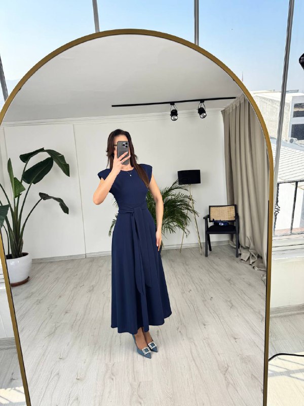 Lacivert%20Bel%20Kuşaklı%20Tensel%20Kumaş%20Midi%20Boy%20Elbise