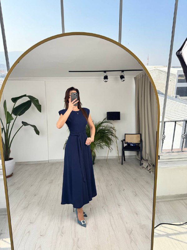 Lacivert%20Bel%20Kuşaklı%20Tensel%20Kumaş%20Midi%20Boy%20Elbise