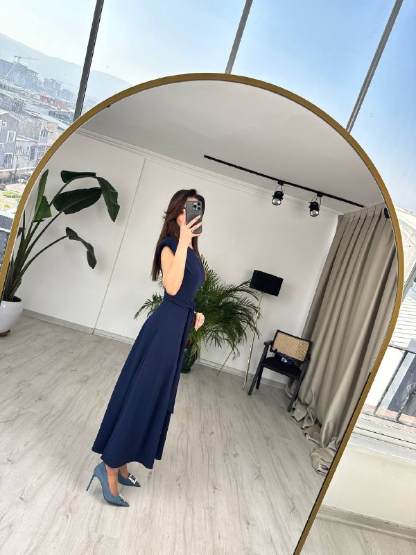 Lacivert%20Bel%20Kuşaklı%20Tensel%20Kumaş%20Midi%20Boy%20Elbise