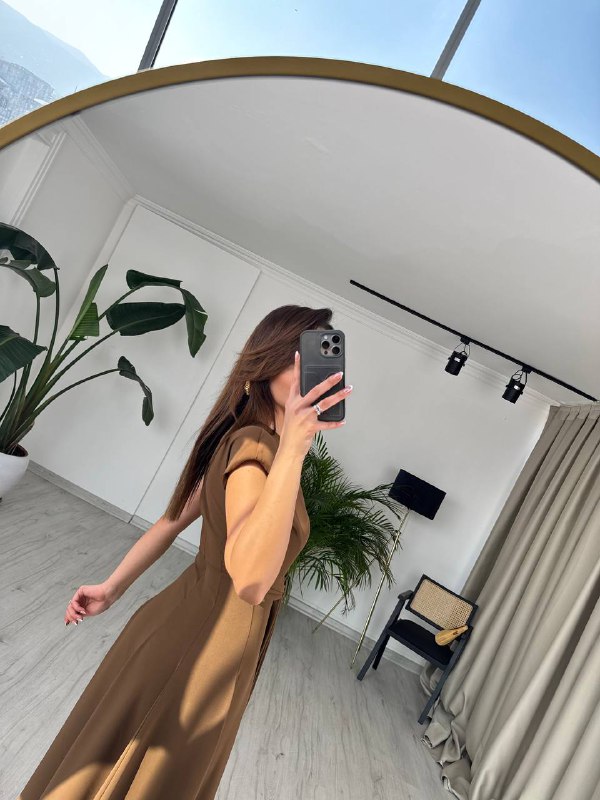 Kahverengi%20Bel%20Kuşaklı%20Tensel%20Kumaş%20Midi%20Boy%20Elbise