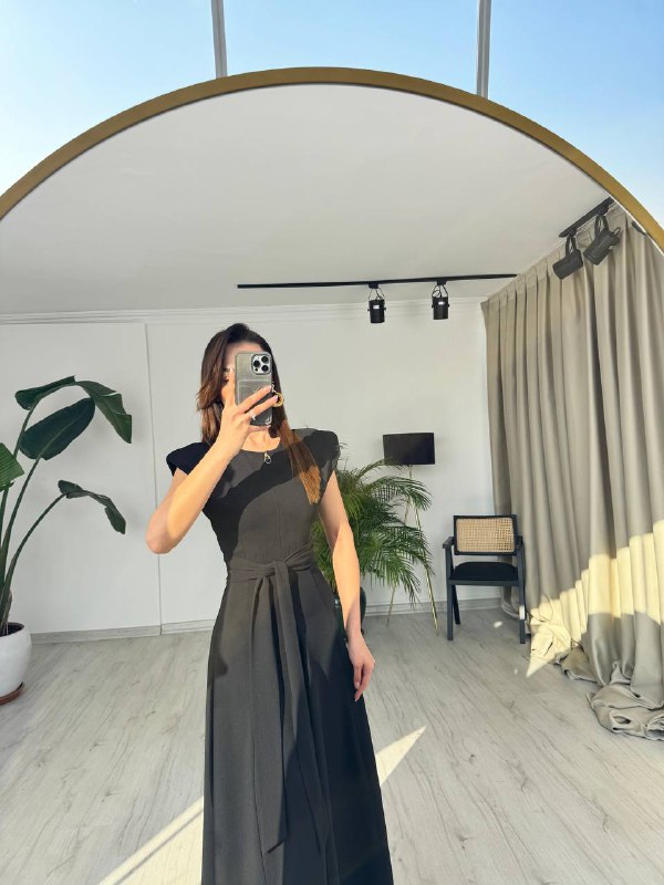 Siyah%20Bel%20Kuşaklı%20Tensel%20Kumaş%20Midi%20Boy%20Elbise