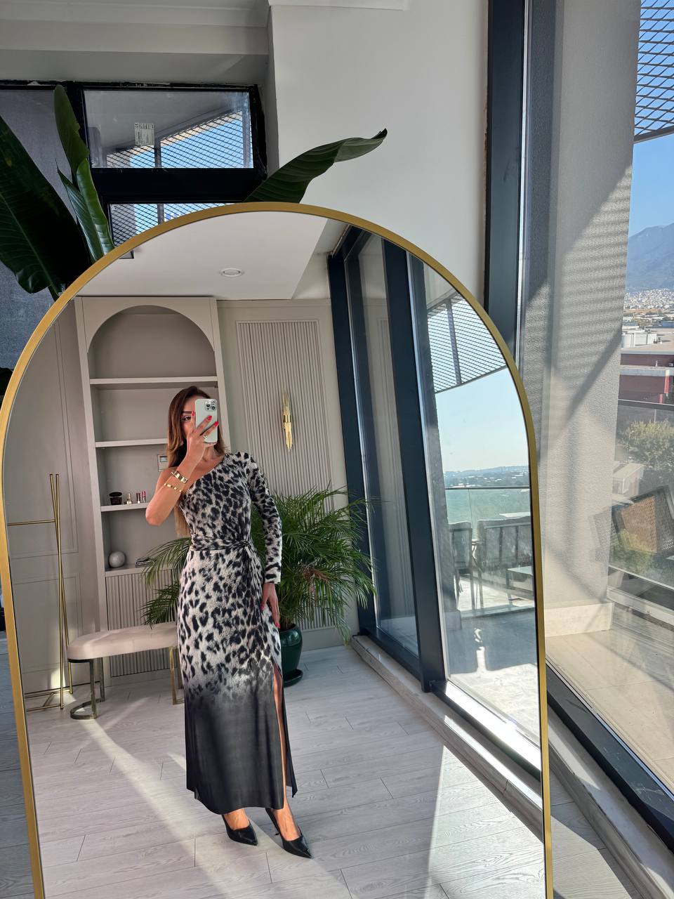 Siyah%20Tonlu%20Leopar%20Desen%20Likralı%20Buzy%20Kumaş%20Elbise