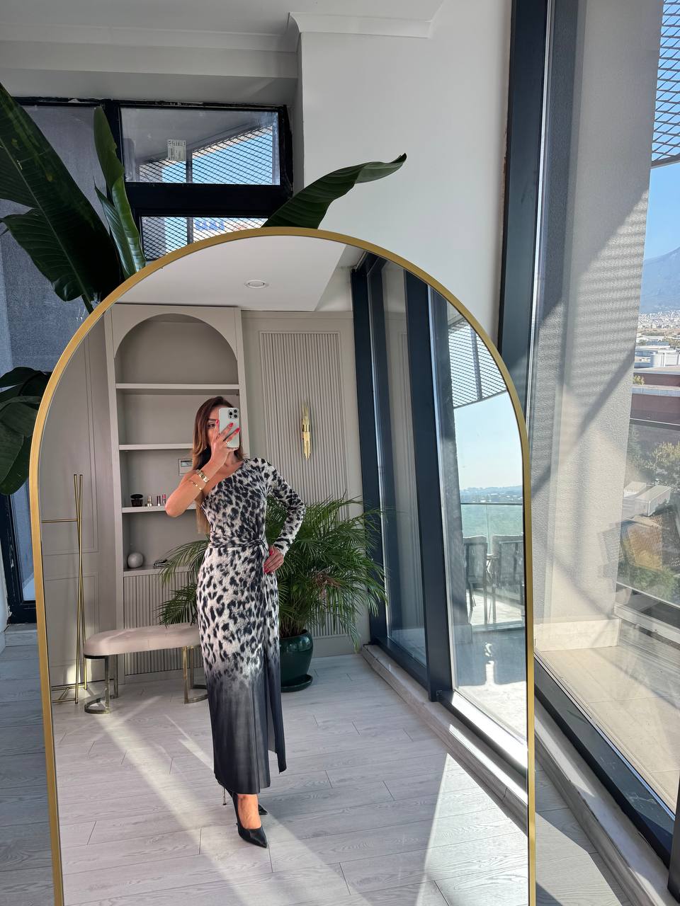 Siyah%20Tonlu%20Leopar%20Desen%20Likralı%20Buzy%20Kumaş%20Elbise