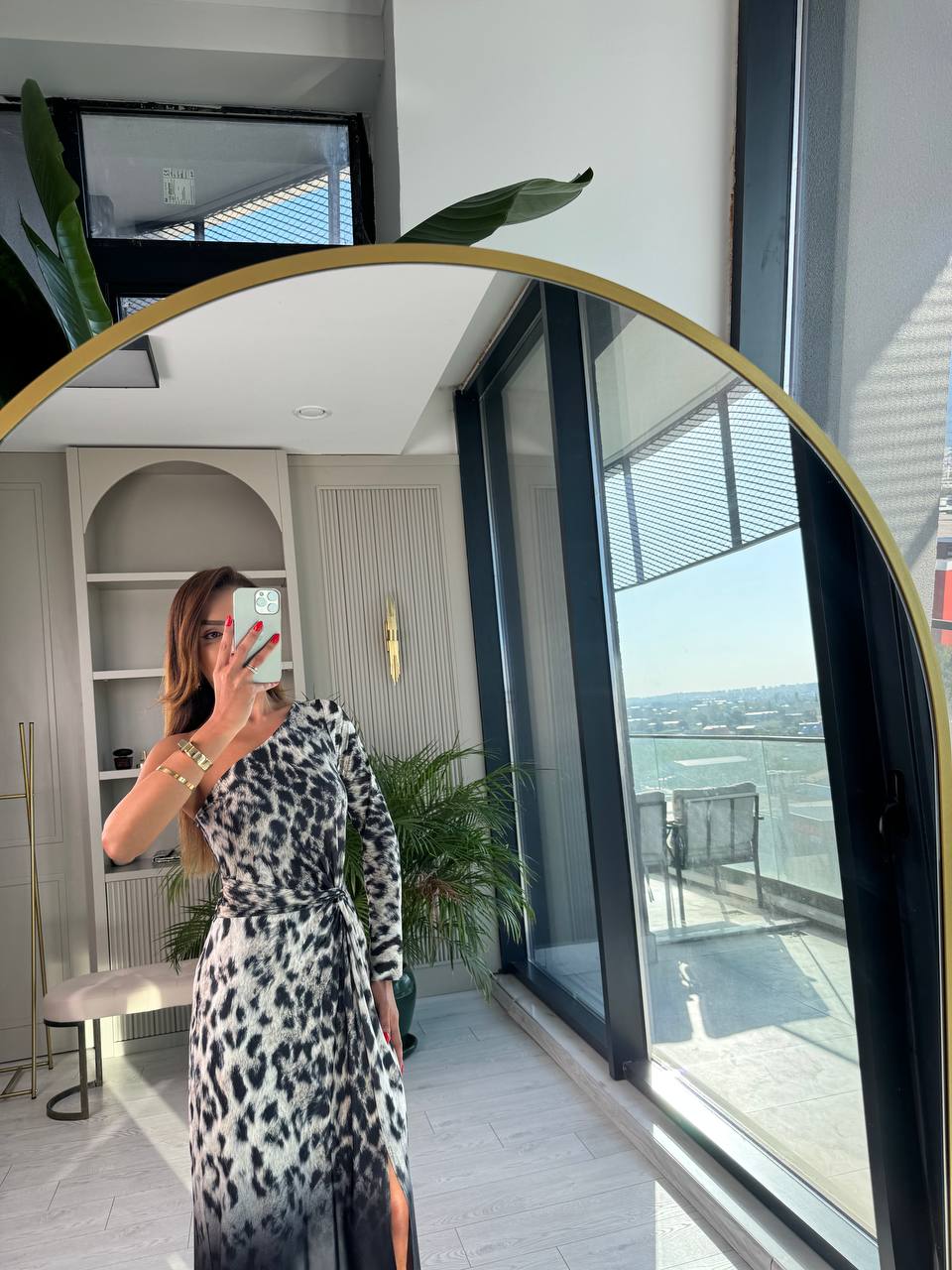 Siyah%20Tonlu%20Leopar%20Desen%20Likralı%20Buzy%20Kumaş%20Elbise