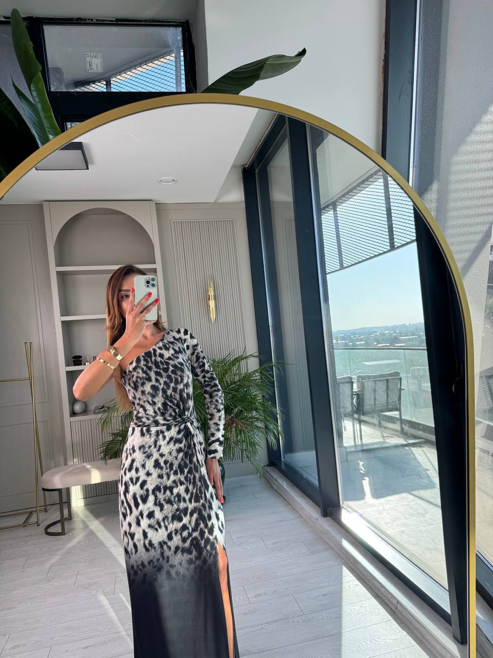 Siyah%20Tonlu%20Leopar%20Desen%20Likralı%20Buzy%20Kumaş%20Elbise