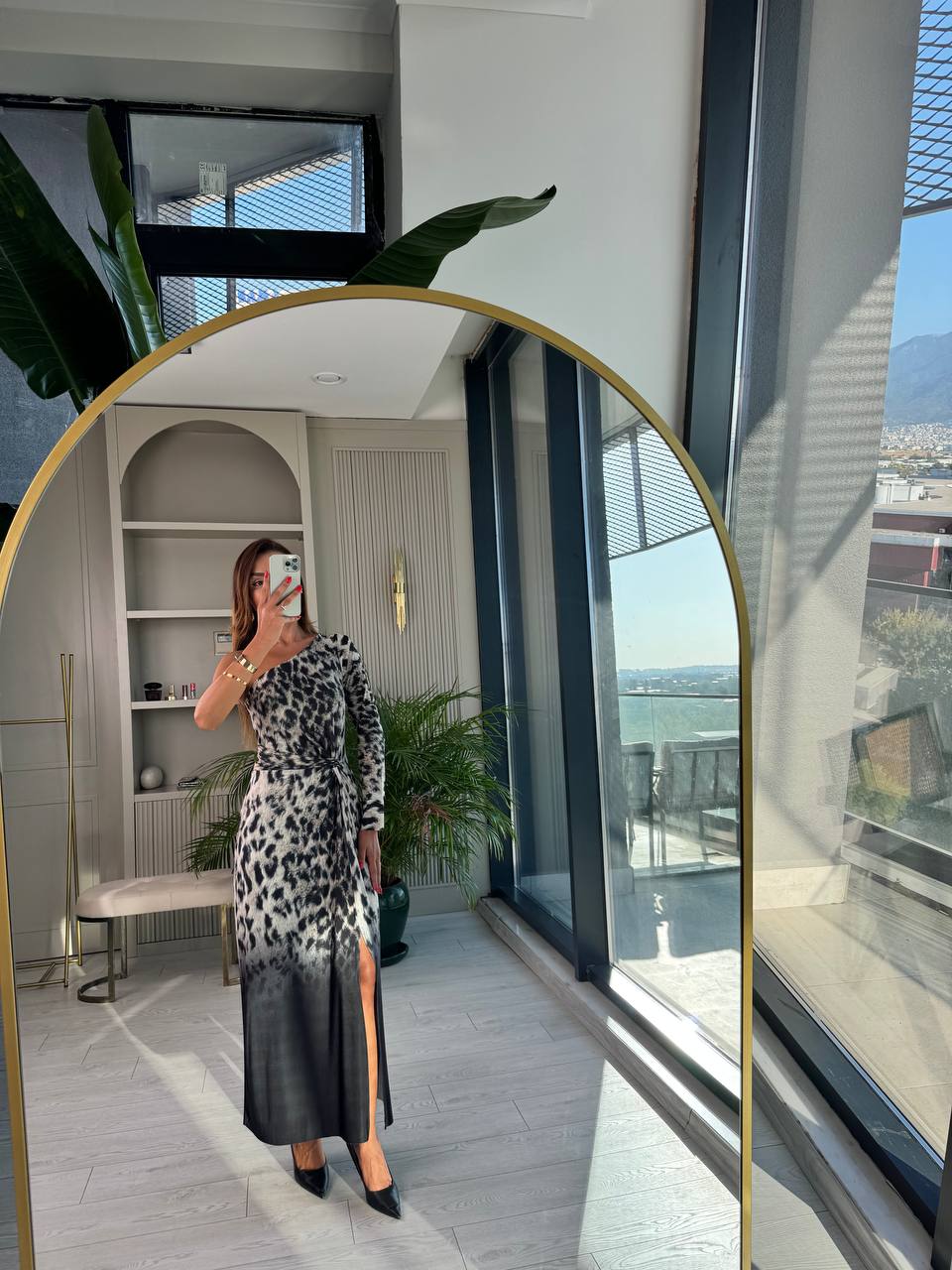 Siyah%20Tonlu%20Leopar%20Desen%20Likralı%20Buzy%20Kumaş%20Elbise