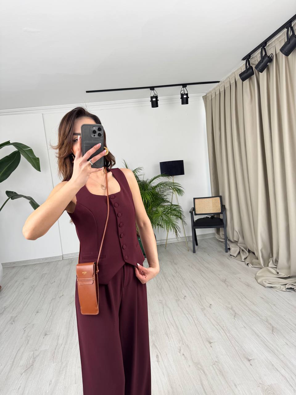 Bordo%20Top%20Düğmeli%20Premium%20İpekli%20Krep%20Kumaş%20Pantolon%20Yelek%20Takım