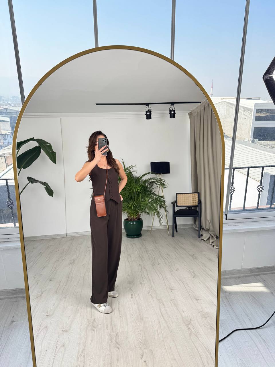 Kahverengi%20Top%20Düğmeli%20Premium%20İpekli%20Krep%20Kumaş%20Pantolon%20Yelek%20Takım
