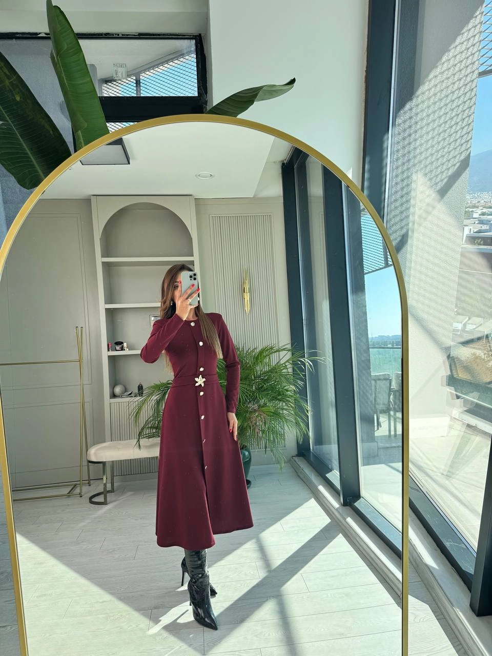 Bordo%20Gold%20Düğme%20Detaylı%20Krep%20Kumaş%20Elbise