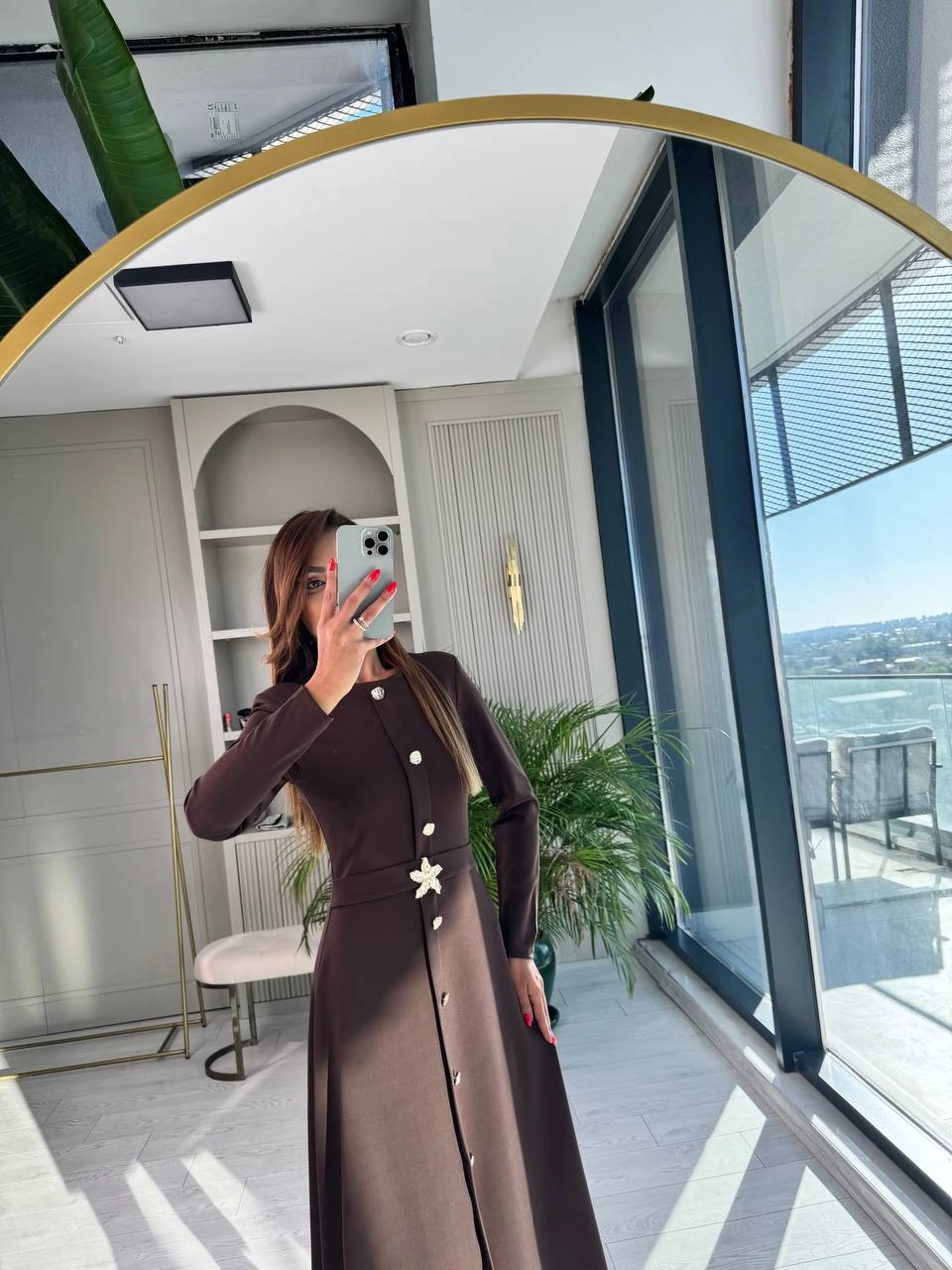 Kahverengi%20Gold%20Düğme%20Detaylı%20Krep%20Kumaş%20Elbise