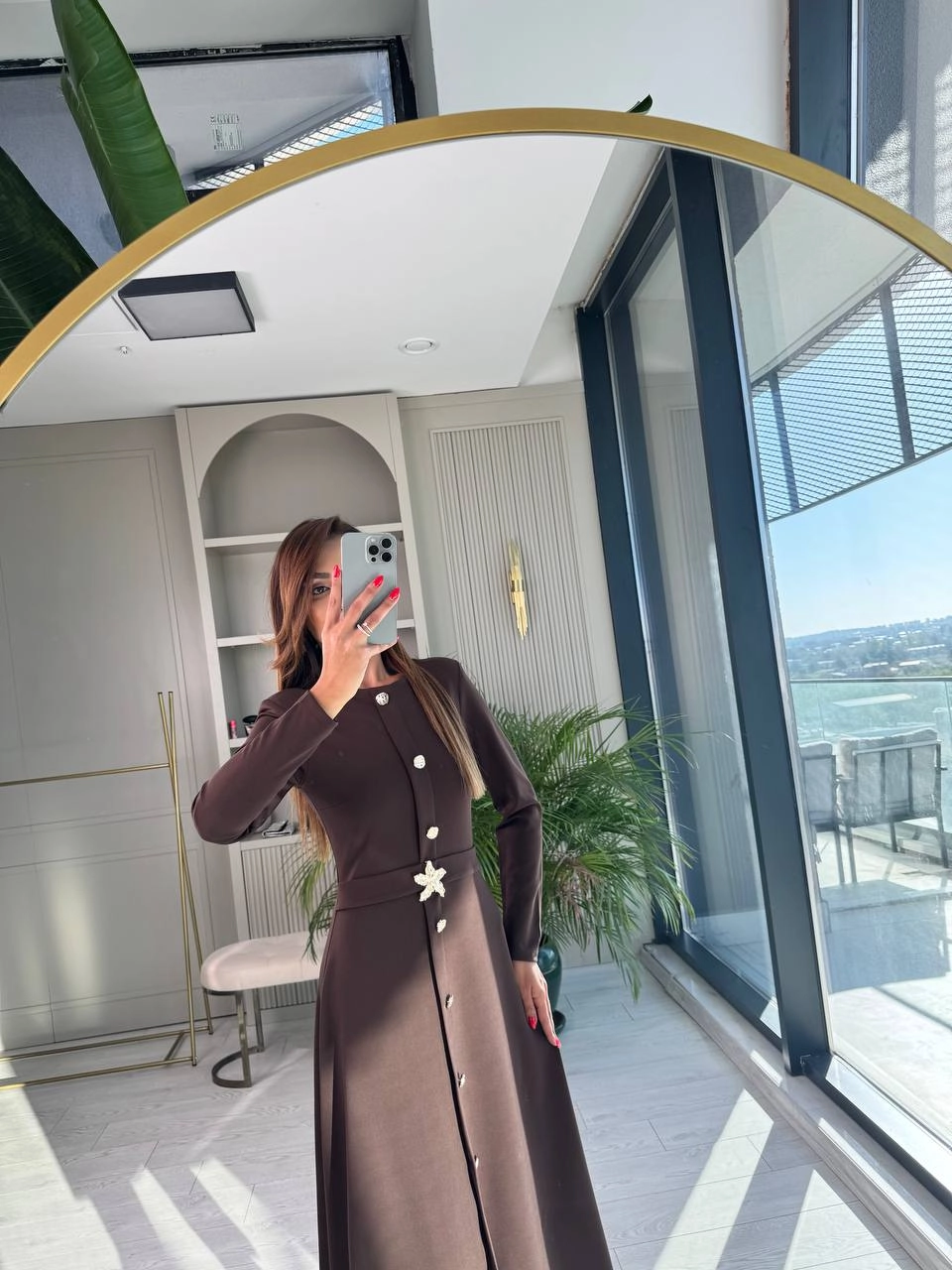 Kahverengi%20Gold%20Düğme%20Detaylı%20Krep%20Kumaş%20Elbise