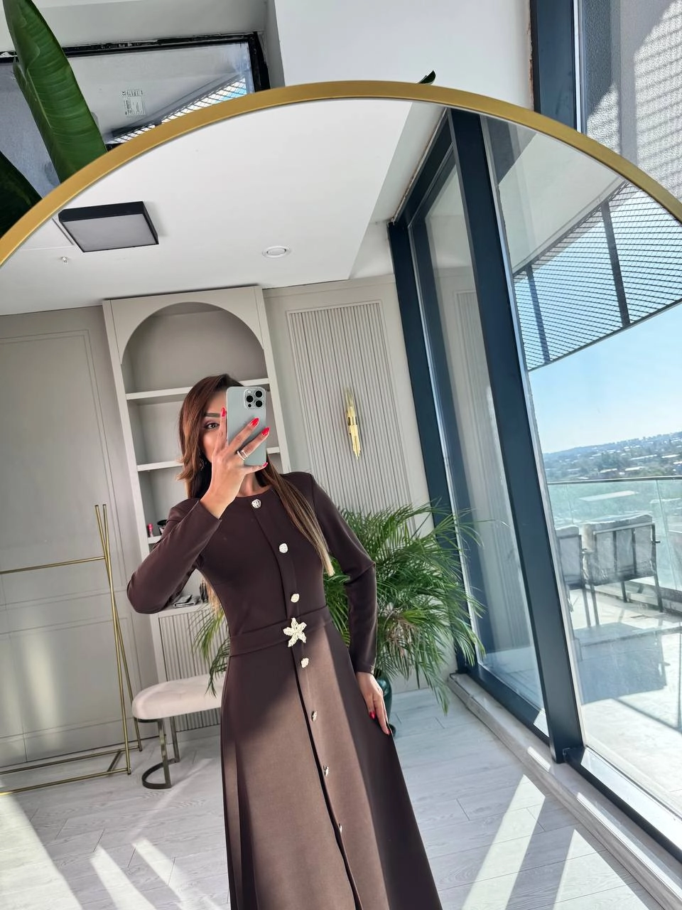 Kahverengi%20Gold%20Düğme%20Detaylı%20Krep%20Kumaş%20Elbise