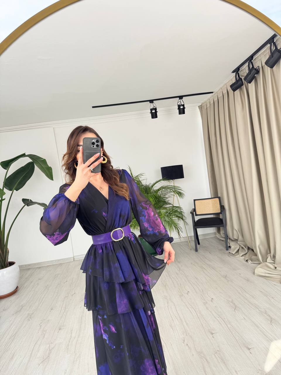 Tasarım%20Mor%20Desenli%20Şifon%20Kemerli%20Astarlı%20Eteği%20Kat%20Kat%20Asimetrik%20Kesim%20Elbise