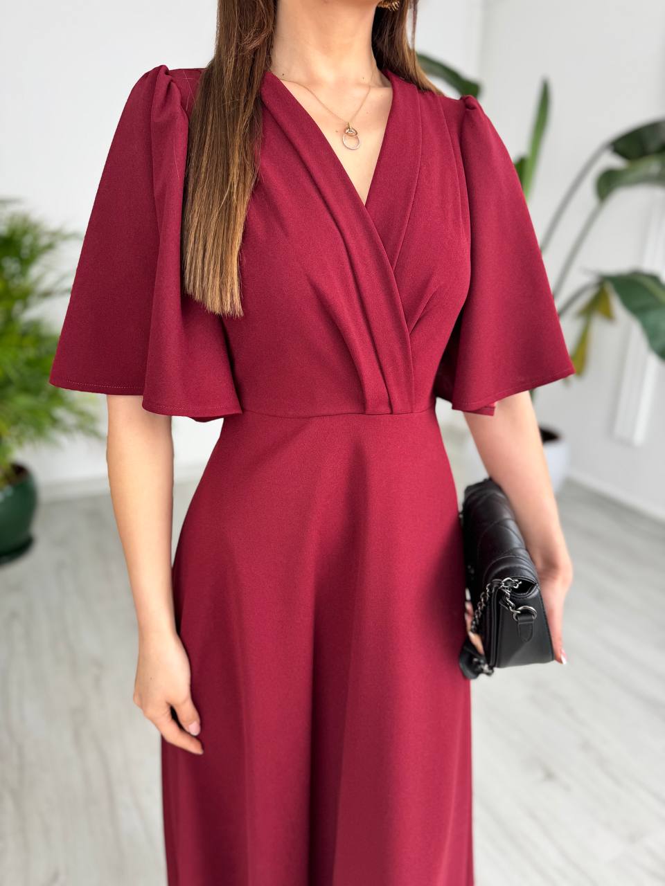 Bordo%20Kol%20Detay%20Krep%20Kumaş%20Elbise