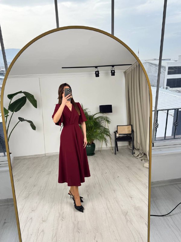 Bordo%20Kol%20Detay%20Krep%20Kumaş%20Elbise