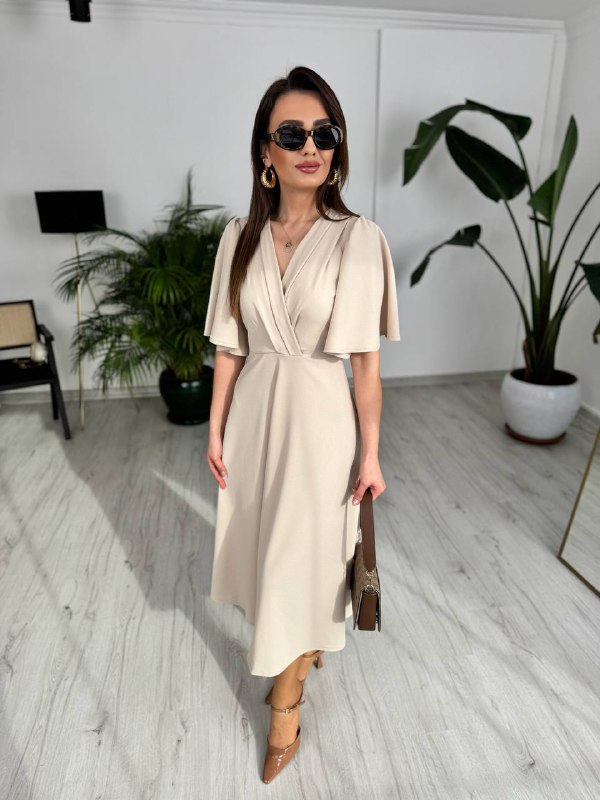 Bej%20Kol%20Detay%20Krep%20Kumaş%20Elbise