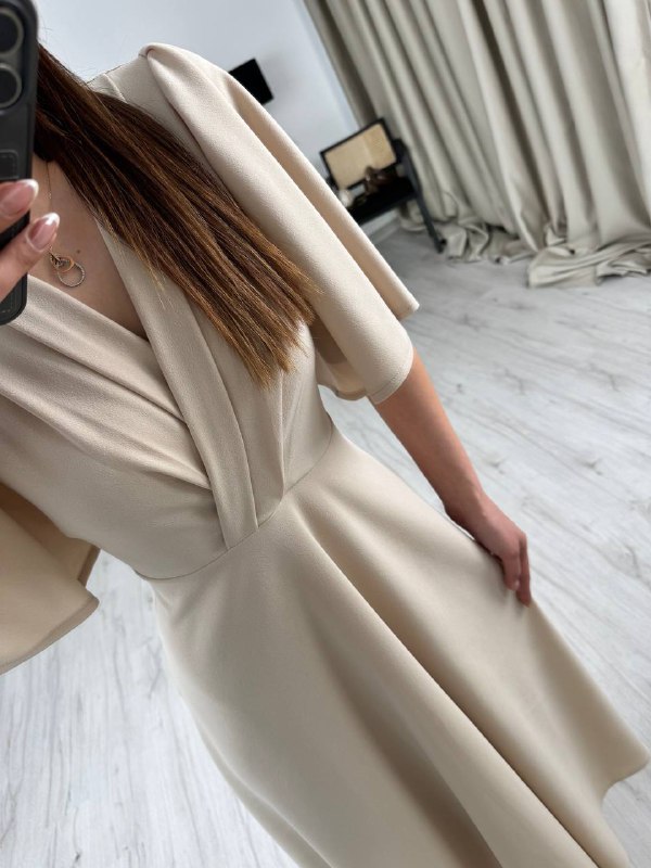 Bej%20Kol%20Detay%20Krep%20Kumaş%20Elbise