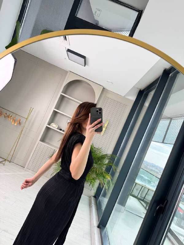 Siyah%20Vatkalı%20Astarlı%20Piliseli%20Kumaş%20Elbise