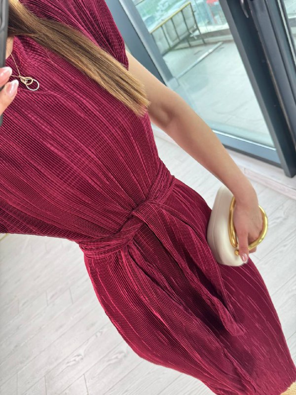 Bordo%20Vatkalı%20Astarlı%20Piliseli%20Kumaş%20Elbise