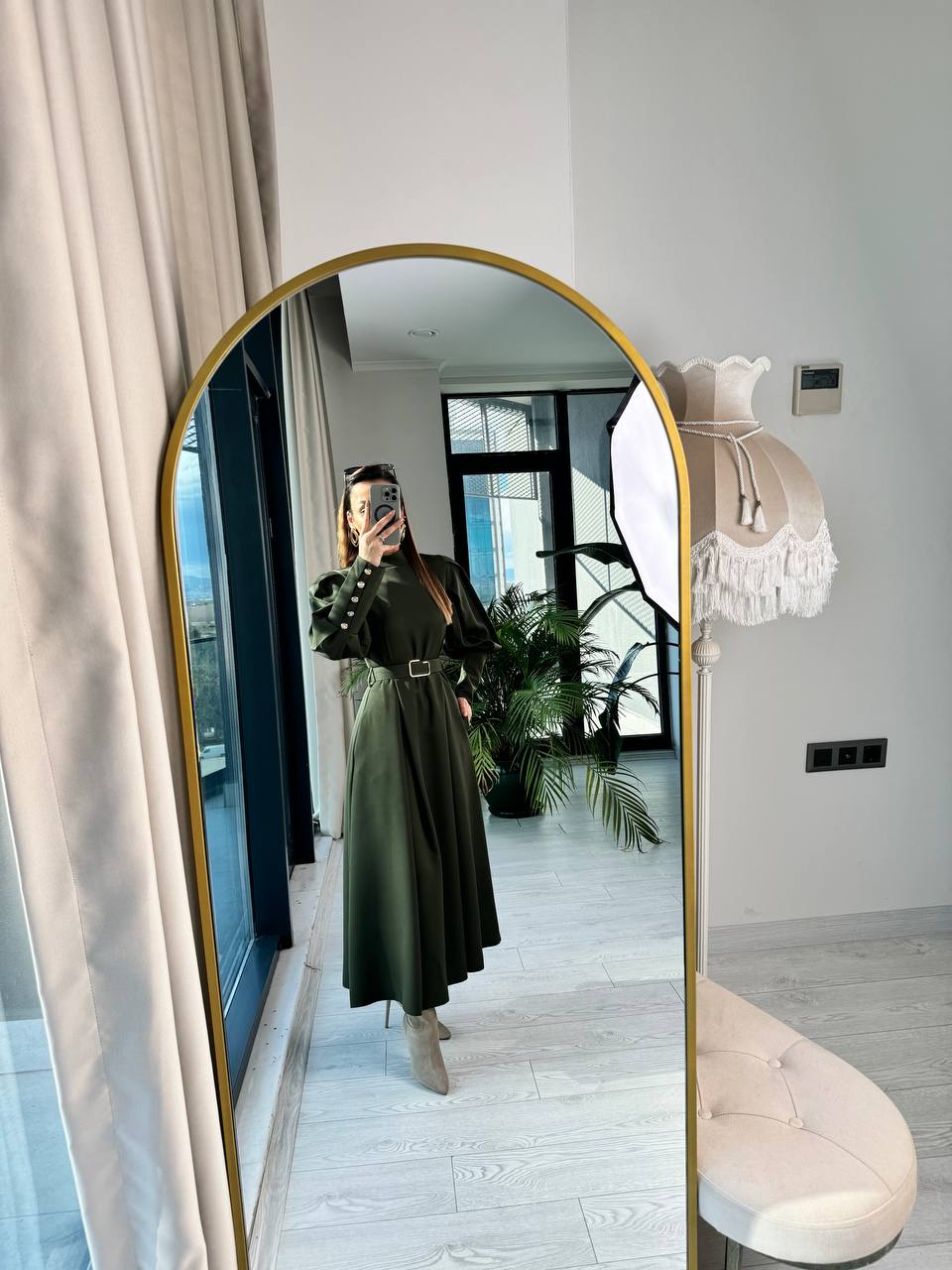 Haki%20Kemerli%20Lüks%20Kalite%20Atlas%20Kumaş%20Kol%20Detay%20Elbise