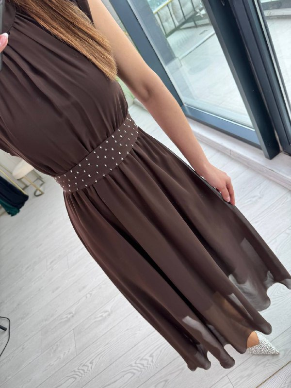 Kahverengi%20Taşlı%20Kuşak%20Detaylı%20Astarlı%20Şifon%20Elbise
