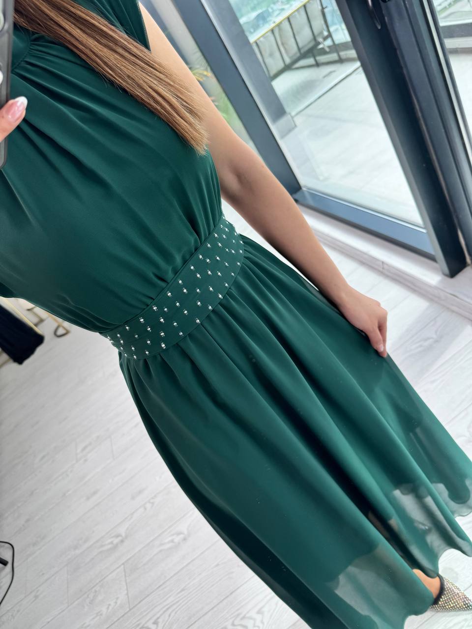 Zümrüt%20Yeşili%20Taşlı%20Kuşak%20Detaylı%20Astarlı%20Şifon%20Elbise