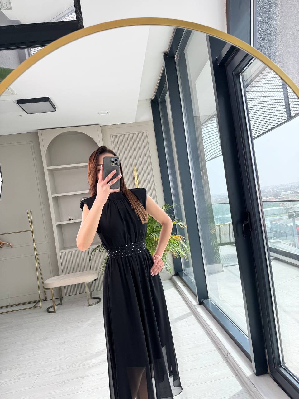 Siyah%20Taşlı%20Kuşak%20Detaylı%20Astarlı%20Şifon%20Elbise