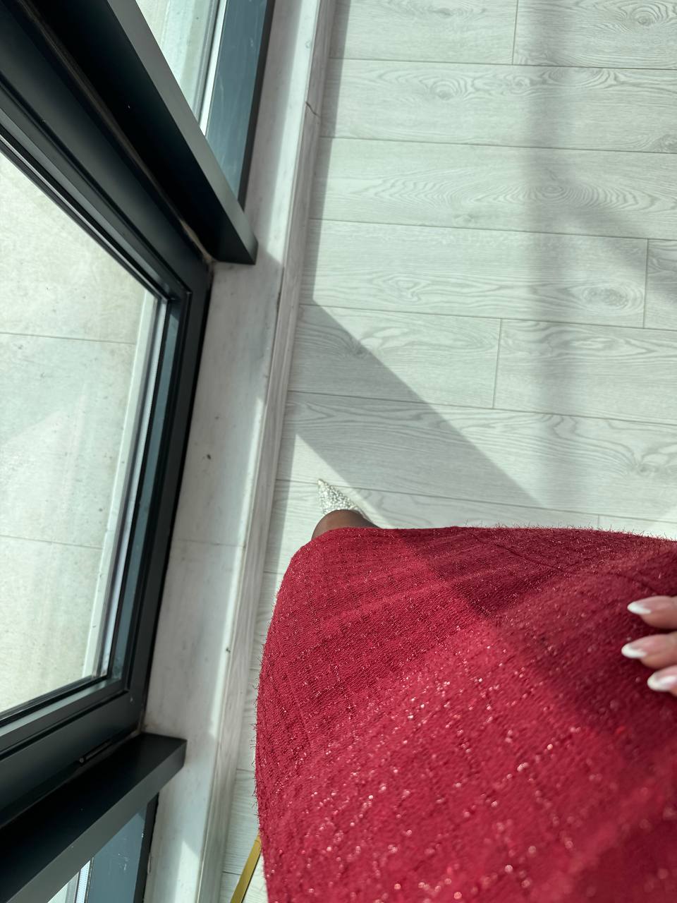 Bordo%20Askılı%20Yaka%20Detay%20Tuvid%20Elbise