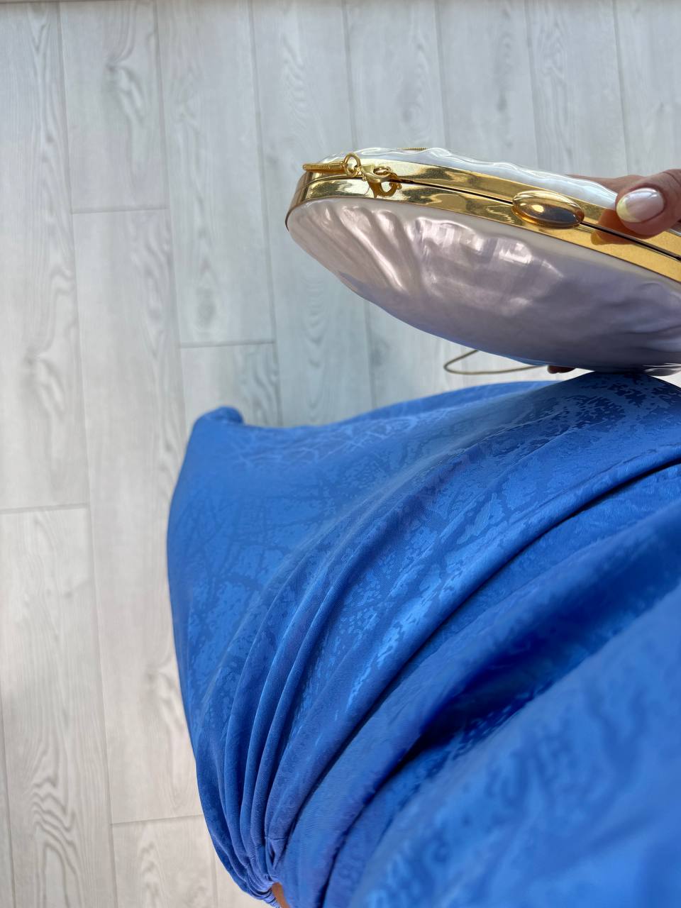 Tasarım%20Mavi%20Jakarlı%20Saten%20Bel%20Detay%20Elbise