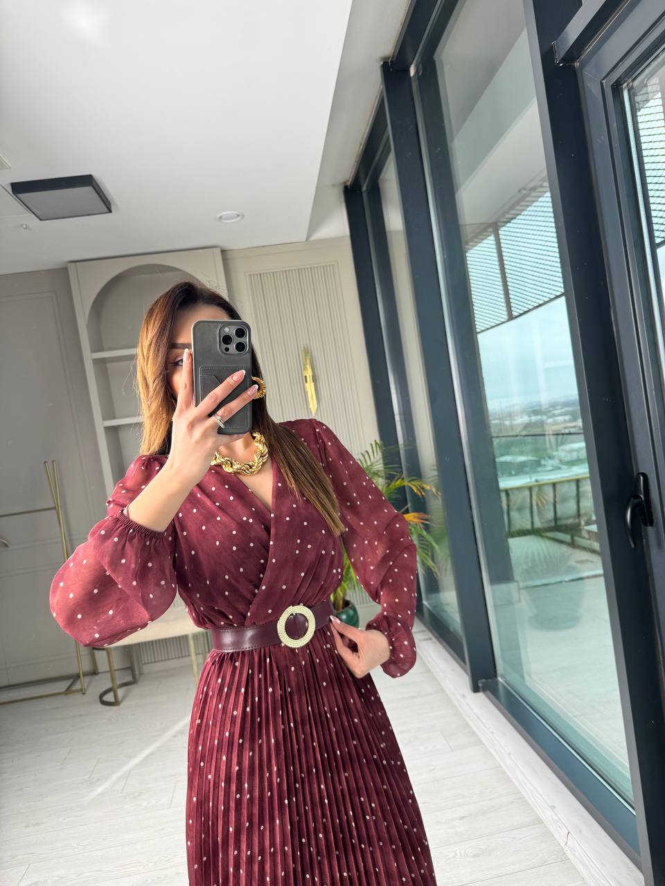 Bordo%20Puantiye%20Desenli%20Kemerli%20Şifon%20Elbise