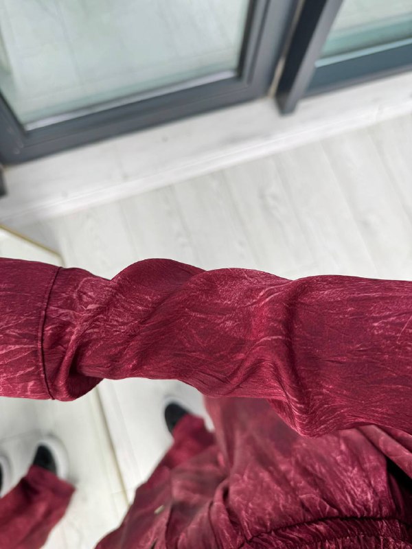 Bordo%20Desenli%20Gömlek%20Pantolon%20Tiril%20Saten%20Takım
