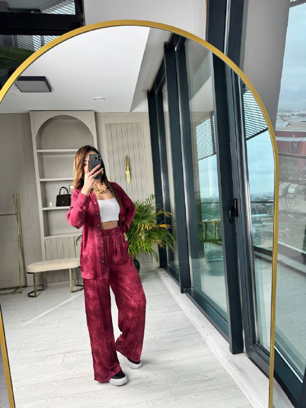 Bordo%20Desenli%20Gömlek%20Pantolon%20Tiril%20Saten%20Takım