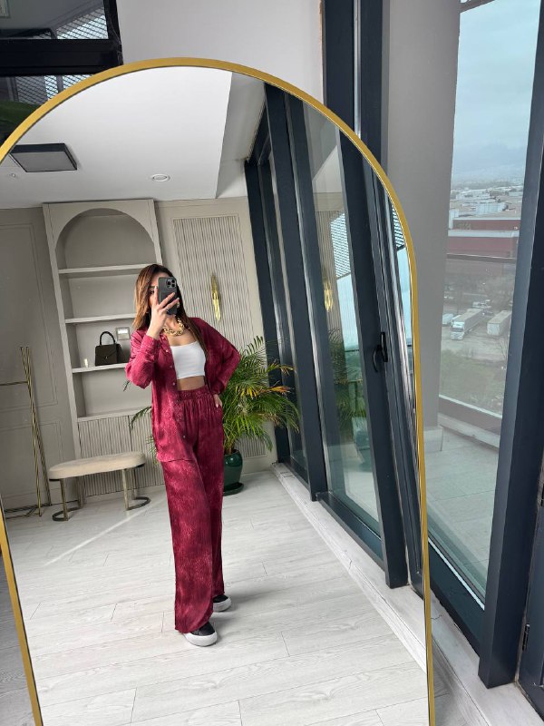 Bordo%20Desenli%20Gömlek%20Pantolon%20Tiril%20Saten%20Takım