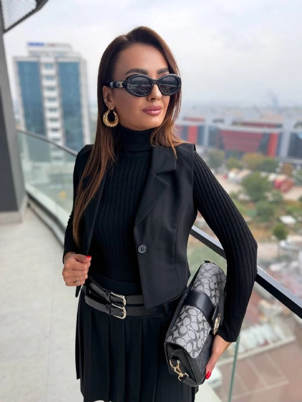 Siyah%20Kemerli%20Poliviskon%20Kumaş%20Etek%20Yelek%20Takım