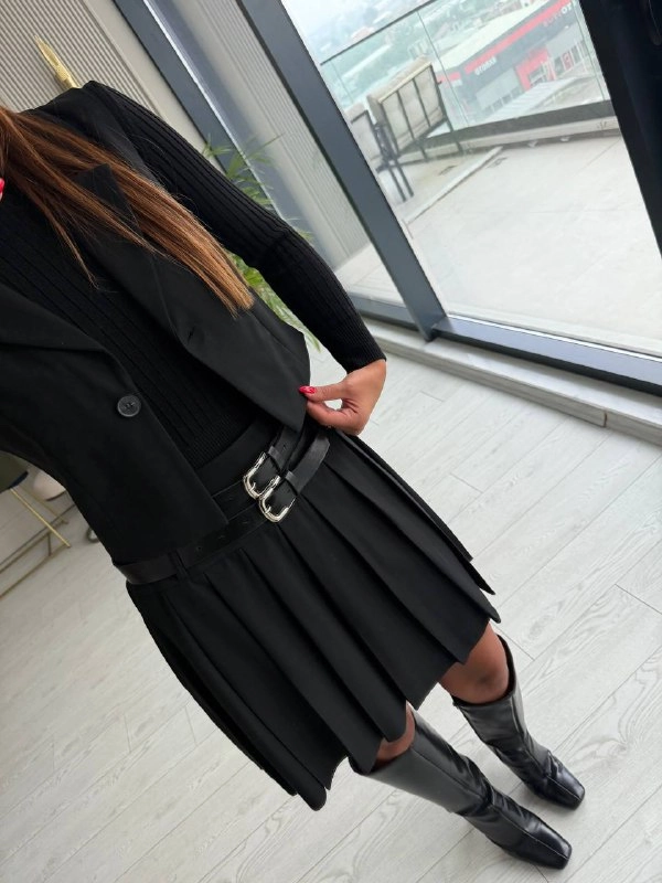 Siyah%20Kemerli%20Poliviskon%20Kumaş%20Etek%20Yelek%20Takım