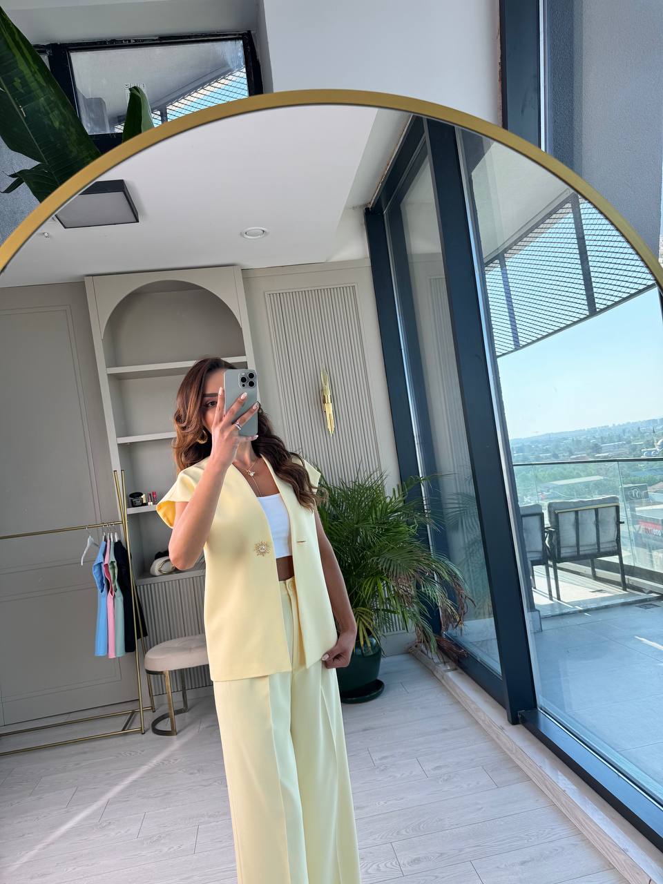 Sarı%20Gold%20Güneş%20Düğmeli%20Atlas%20Kumaş%20Pantolon%20Yelek%20Takım
