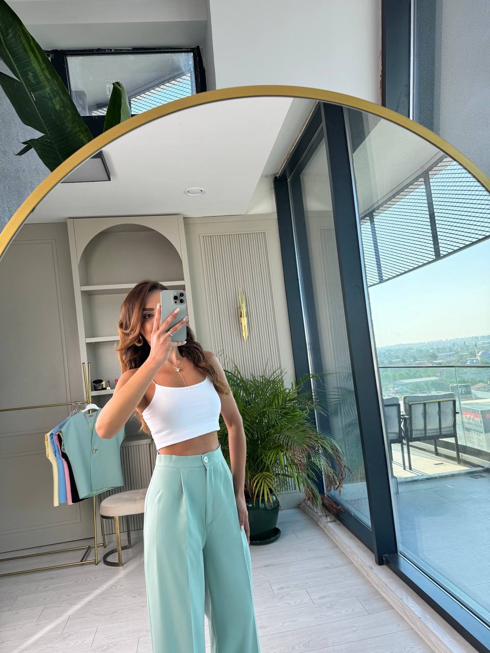 Mint%20Gold%20Güneş%20Düğmeli%20Atlas%20Kumaş%20Pantolon%20Yelek%20Takım