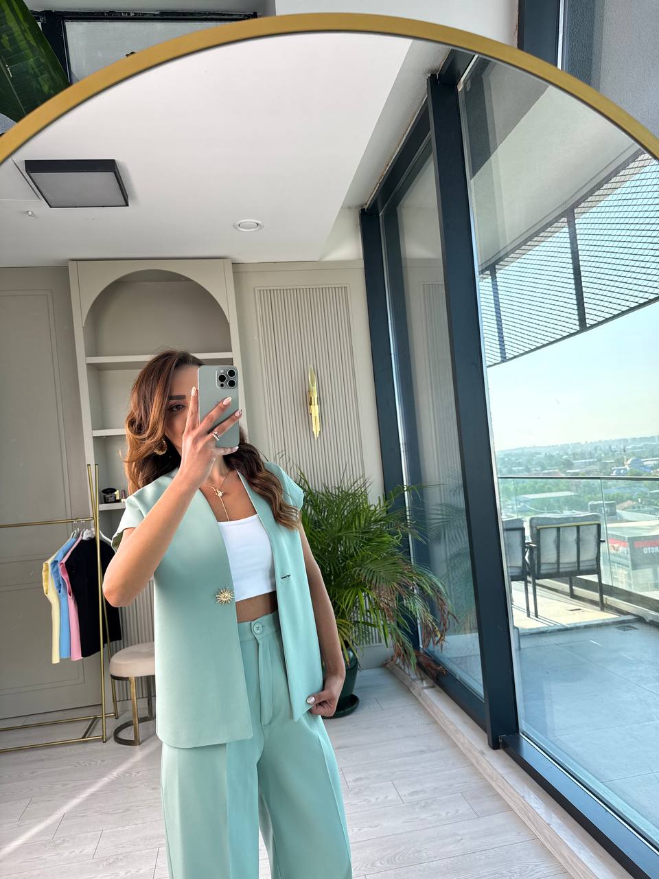 Mint%20Gold%20Güneş%20Düğmeli%20Atlas%20Kumaş%20Pantolon%20Yelek%20Takım