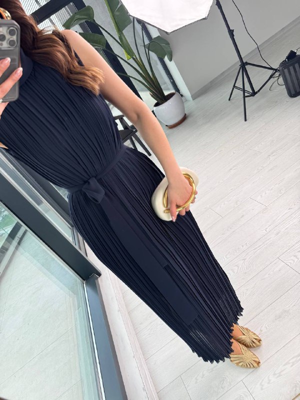 Lacivert%20İnce%20Piliseli%20Astarlı%20Şifon%20Elbise