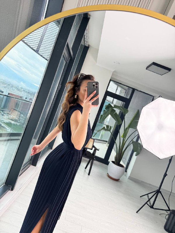 Lacivert%20İnce%20Piliseli%20Astarlı%20Şifon%20Elbise